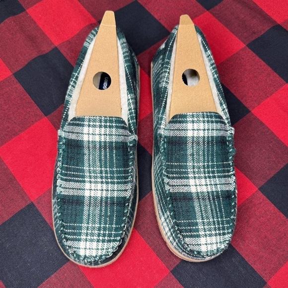 NWT Lands End Mens Fuzzy Lined Plaid Flannel Moccasin Slippers Size 10 main image 8